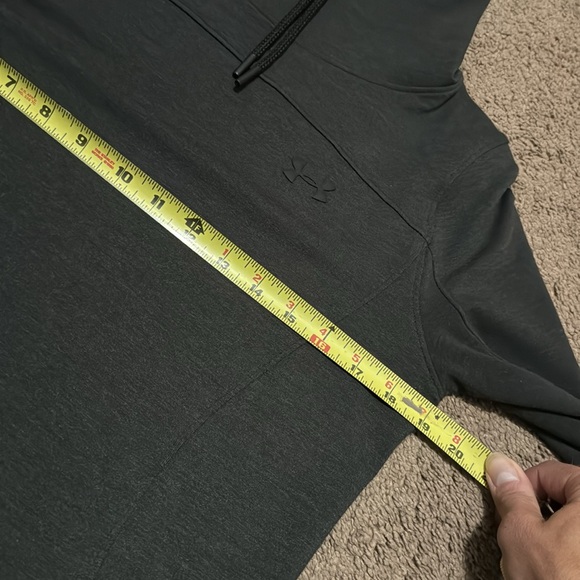 Under Armour Cowl Neck Top-S-Side Zip Pockets-Thumb Covers-Longer Length-Gray - Picture 13 of 16